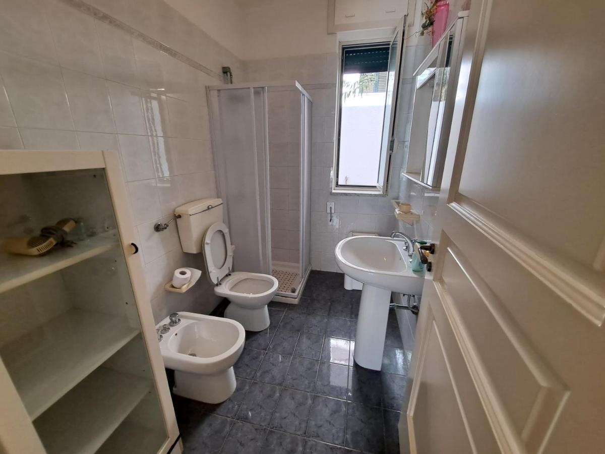 Casa Vittorio A 100M Dalla Sabbia Lido Marini Exterior foto